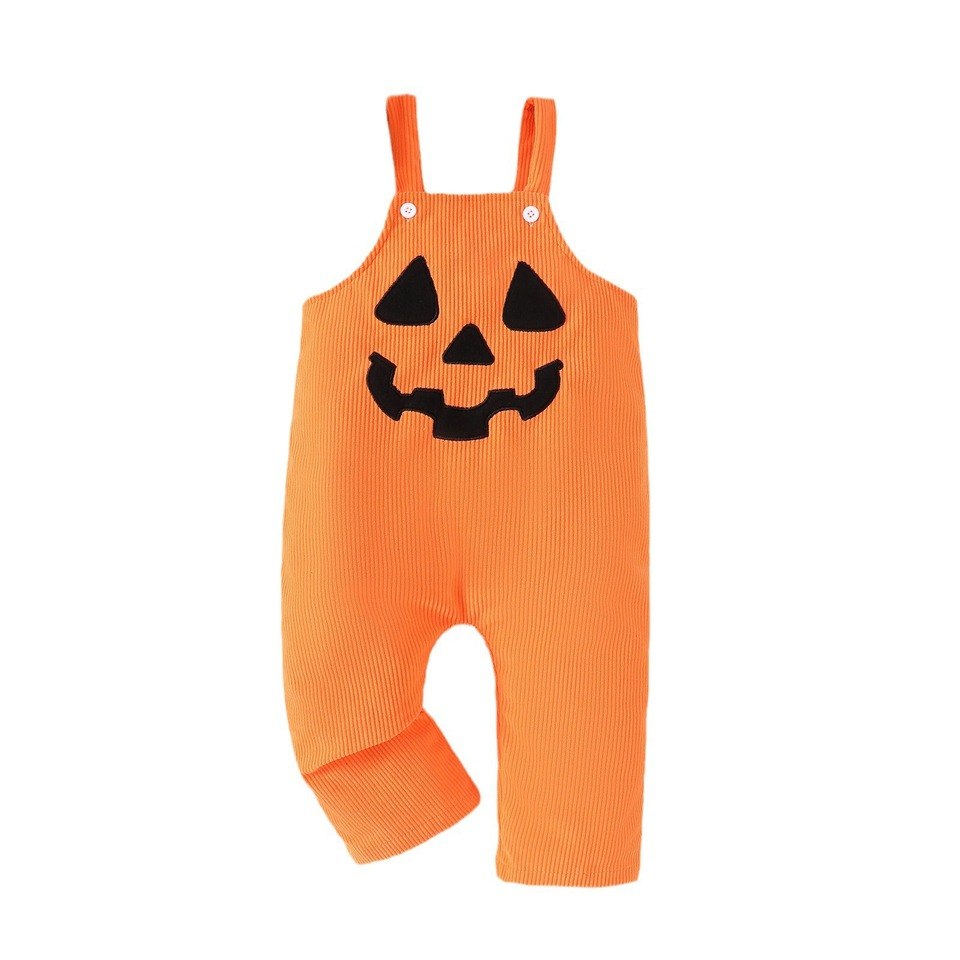 Salopette bébé citrouille orange en velours côtelé avec visage de Jack-o'-lantern, sur fond blanc