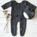 Surpyjama à oreilles de lapin tricoté aux pieds pour bébé Bleue