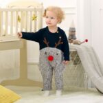 Surpyjama imprimé renne tricoté à la main pour bébé_2