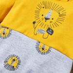 Surpyjama roi lion de couleur jaune à capuche pour bébé_3