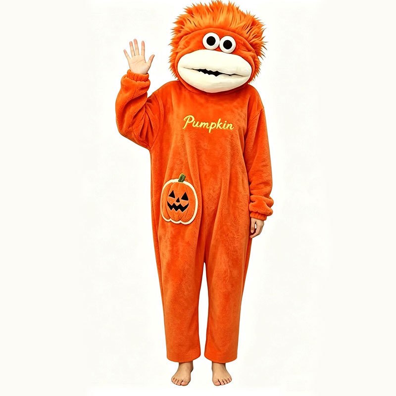Surpyjama monstre citrouille adulte : combinaison orange en polaire vue de face avec poche citrouille